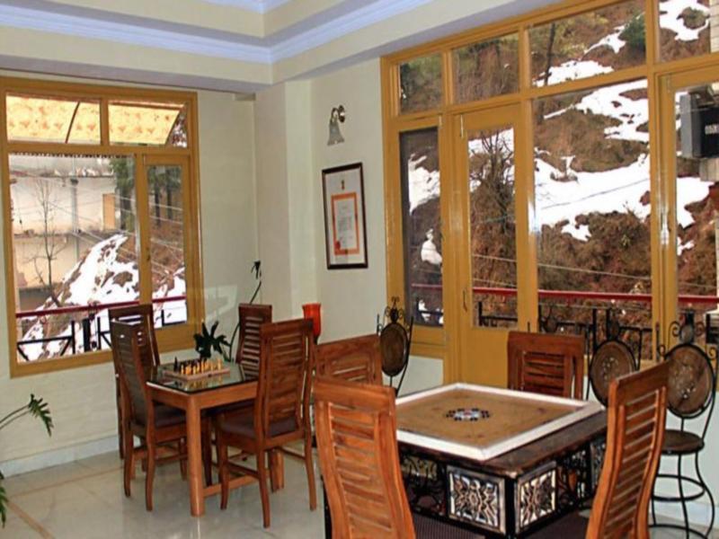 Una Comfort Nandini Hotel Dharamshala Eksteriør billede